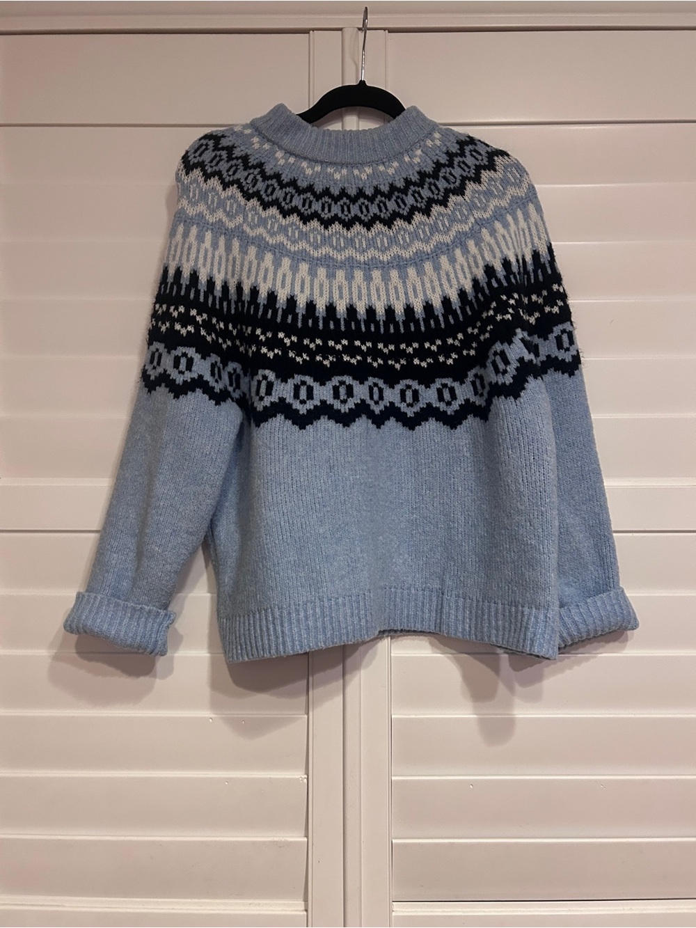 Universal Threads Fair Isle Sweater Blue Multi Small